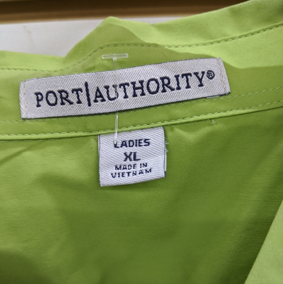 NWOT Arctic Cat Button Down - Picture 4 of 4